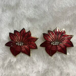Vtg Cloisonne Red Poinsettia Earrings Christmas Holiday Flower Clip On